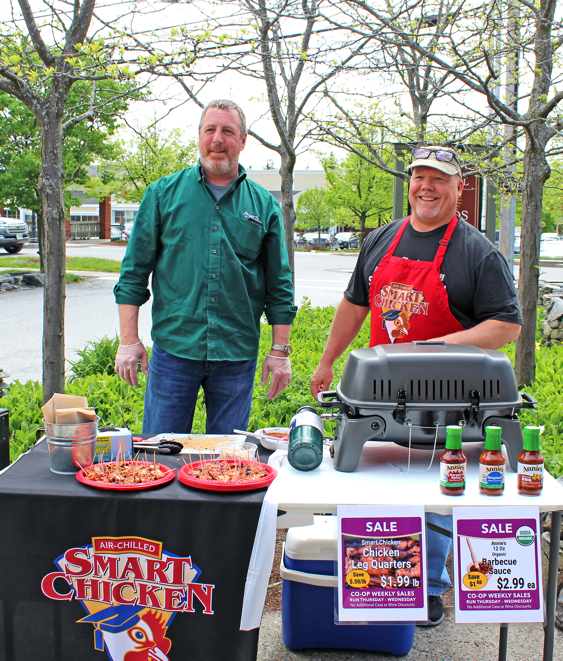 https://middlebury.coop/wp-content/uploads/2021/07/5.23.19.-Dean-John-Grilling-on-Plaza.-for-stories.jpg